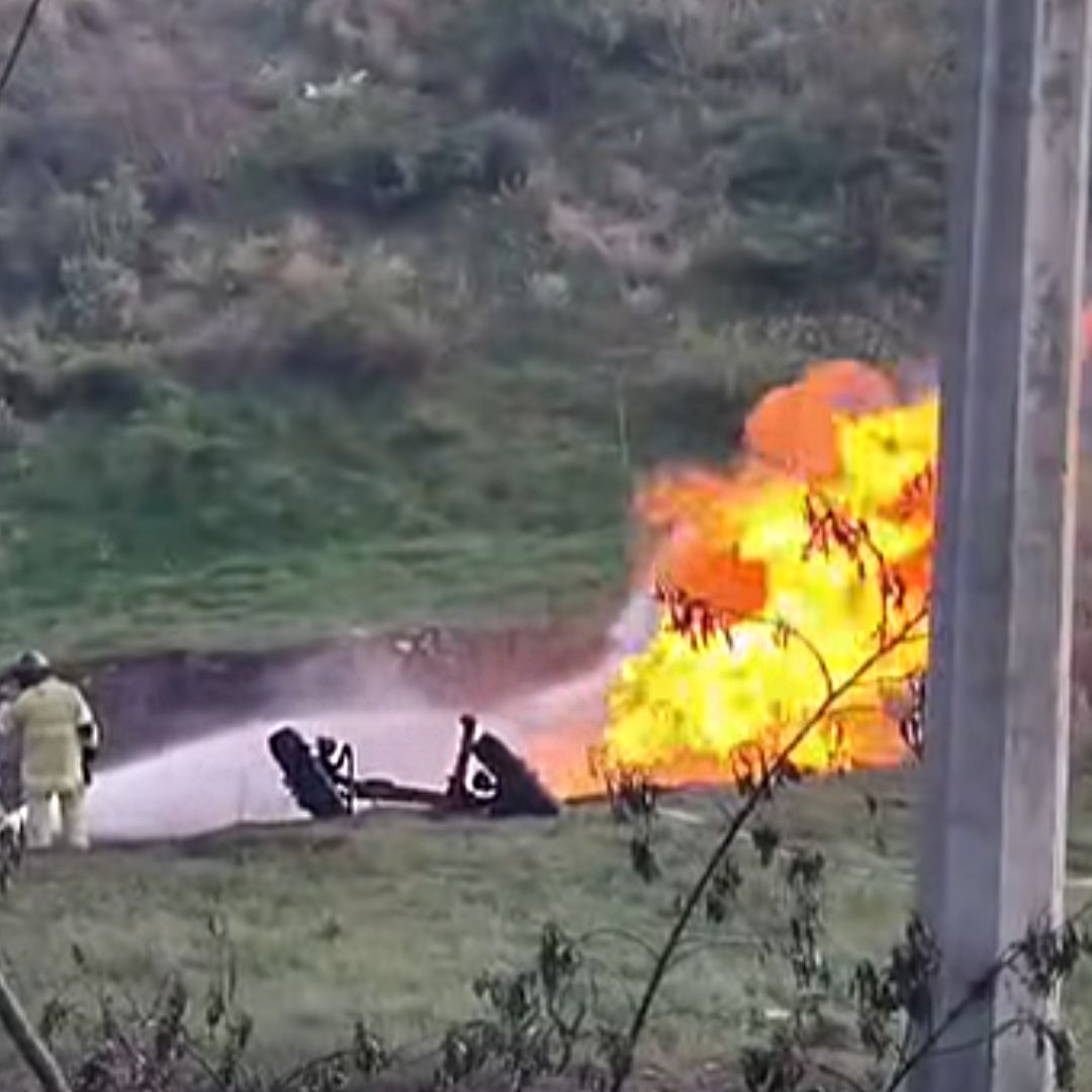 Vuelca y explota pipa en Texcoco. Foto: Dirección de Protección Civil Texcoco